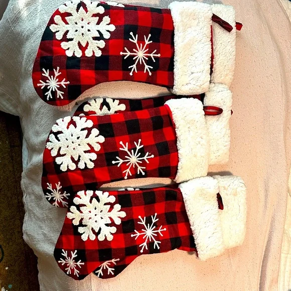 Red and Black Plaid Christmas Stockings (6) - Picture 2 of 4